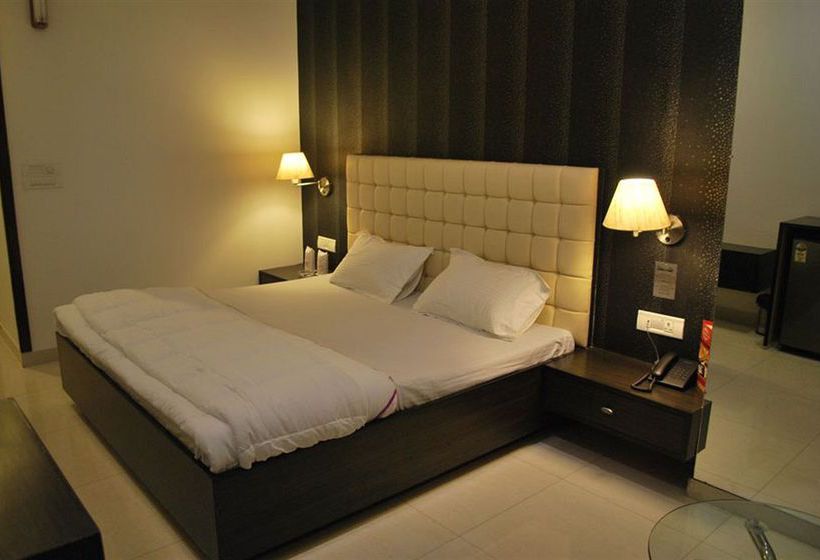 Отель Arina Inn