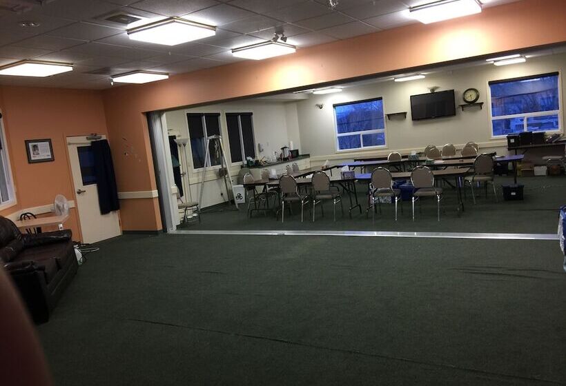 בית מלון כפרי Bcminns  Peace River