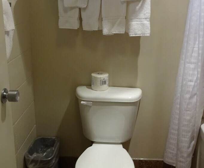 בית מלון כפרי Bcminns  Peace River