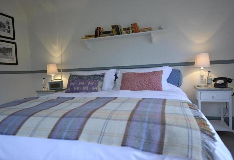 בית מלון כפרי Bel And The Dragon Churt