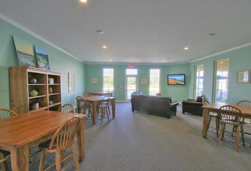 فندق Bluewater By Spinnaker Resorts