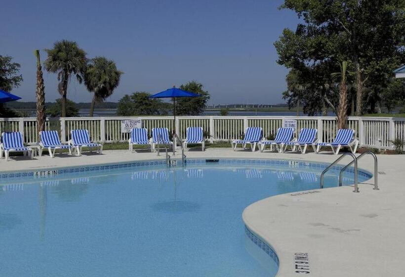 فندق Bluewater By Spinnaker Resorts