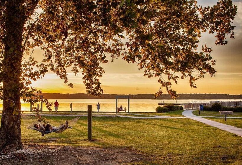 فندق Bluewater By Spinnaker Resorts