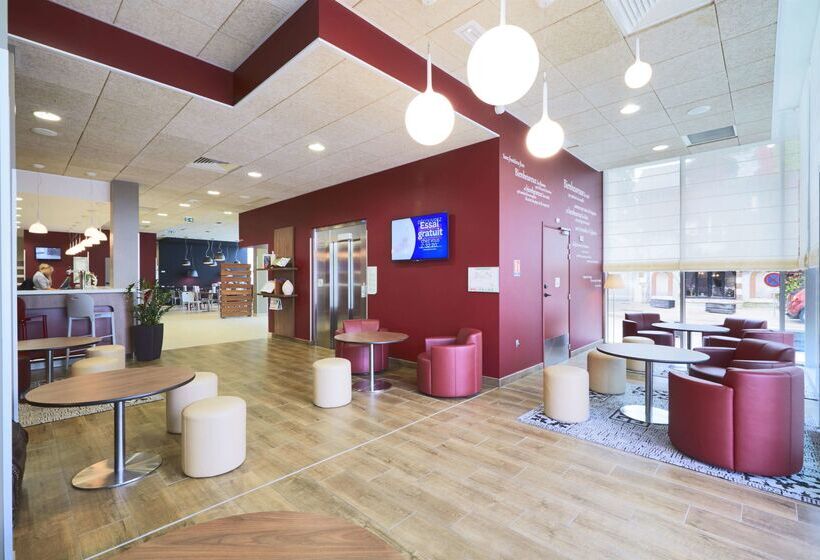 ホテル Campanile La Roche Sur Yon Centre Gare