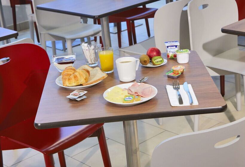 ホテル Campanile La Roche Sur Yon Centre Gare