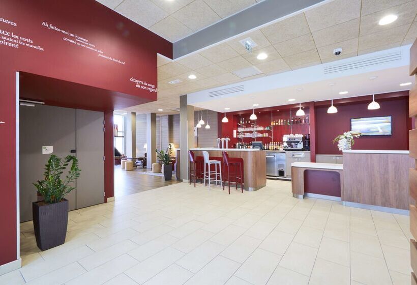 ホテル Campanile La Roche Sur Yon Centre Gare