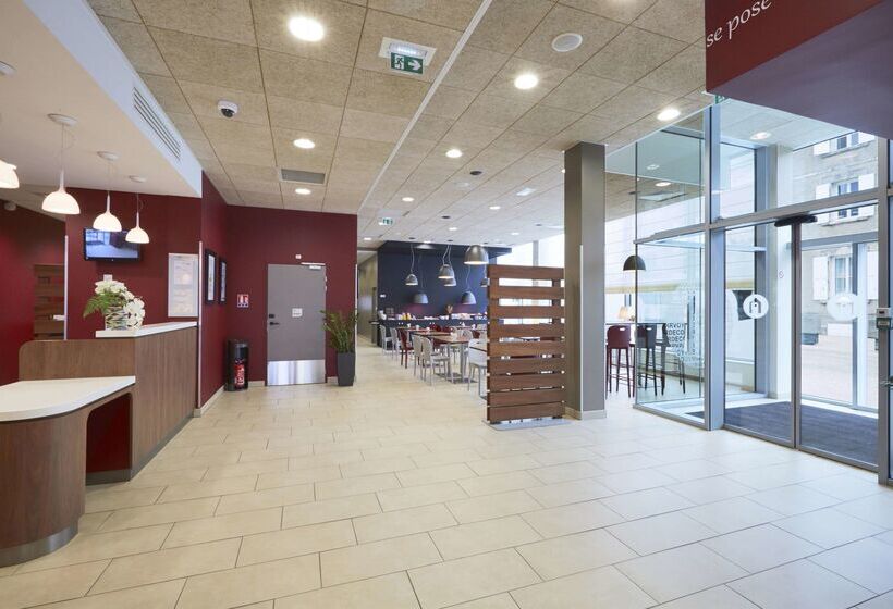 ホテル Campanile La Roche Sur Yon Centre Gare