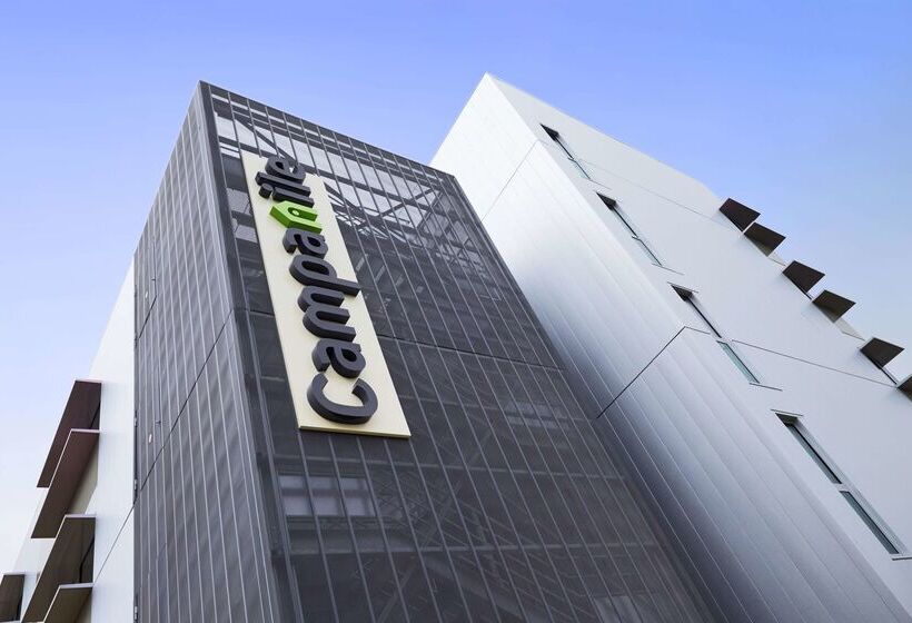 ホテル Campanile La Roche Sur Yon Centre Gare