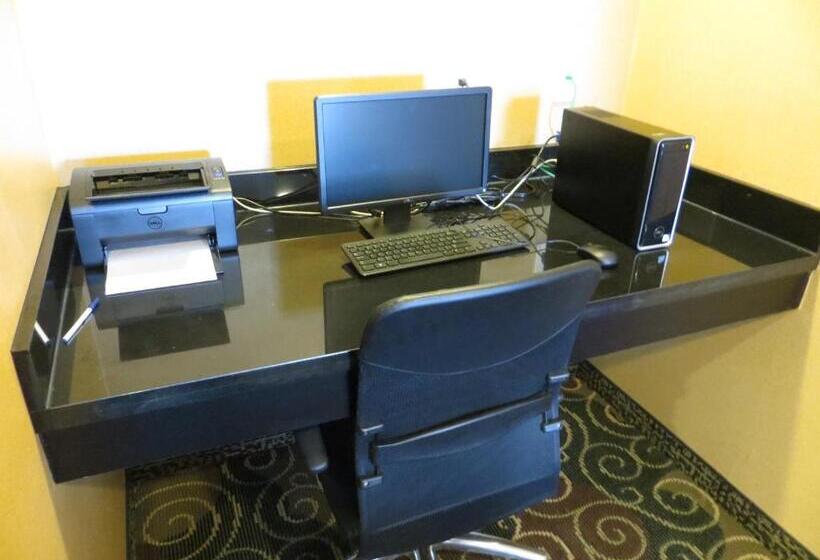 فندق Cobblestone Inn & Suites   Harper