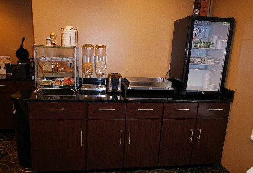 فندق Cobblestone Inn & Suites   Harper