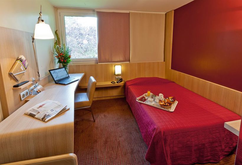 Отель Domaine Du Manet