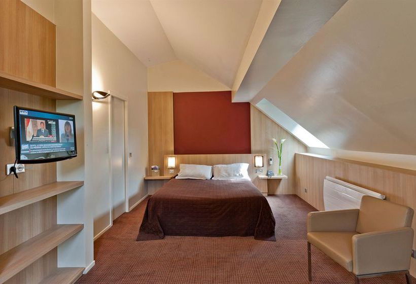 Отель Domaine Du Manet