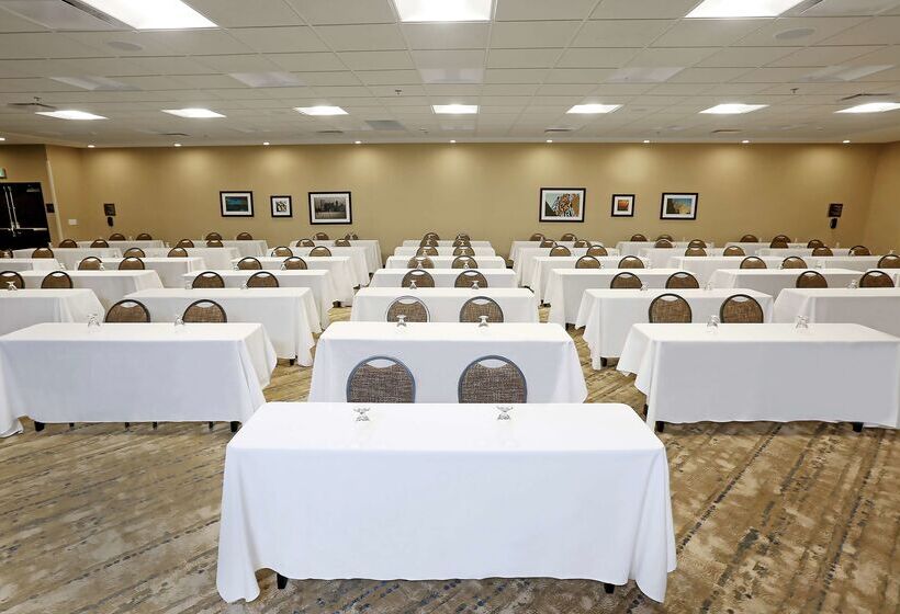 בית מלון כפרי Doubletree By Hilton West Fargo Sanford Medical Center Area