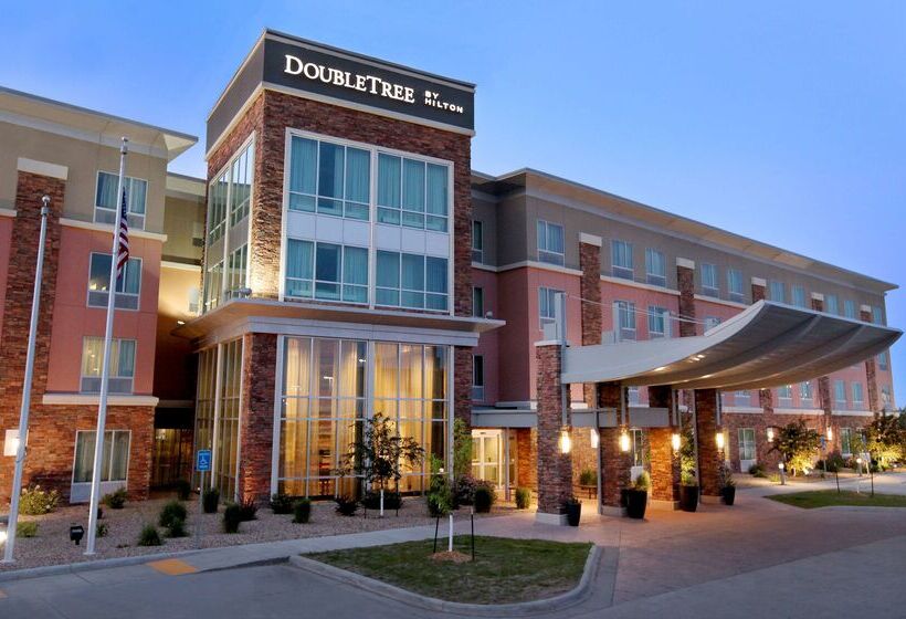 בית מלון כפרי Doubletree By Hilton West Fargo Sanford Medical Center Area