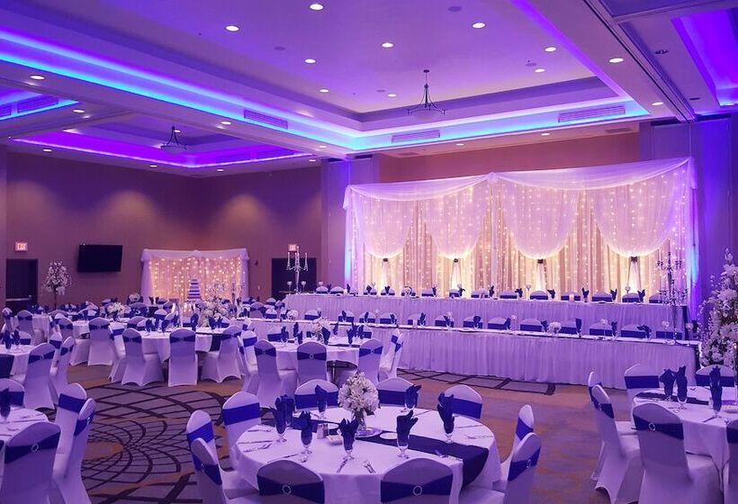 בית מלון כפרי Doubletree By Hilton West Fargo Sanford Medical Center Area