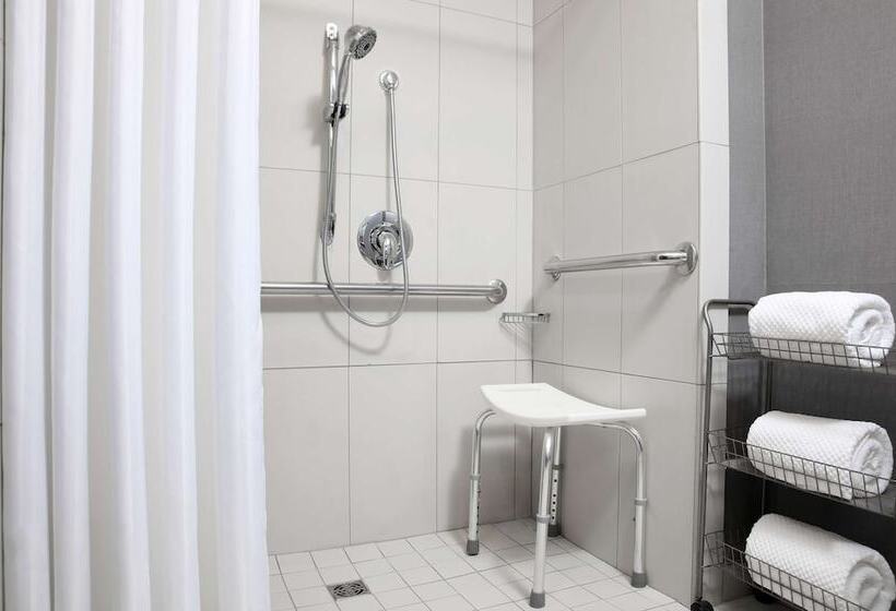 בית מלון כפרי Doubletree By Hilton West Fargo Sanford Medical Center Area