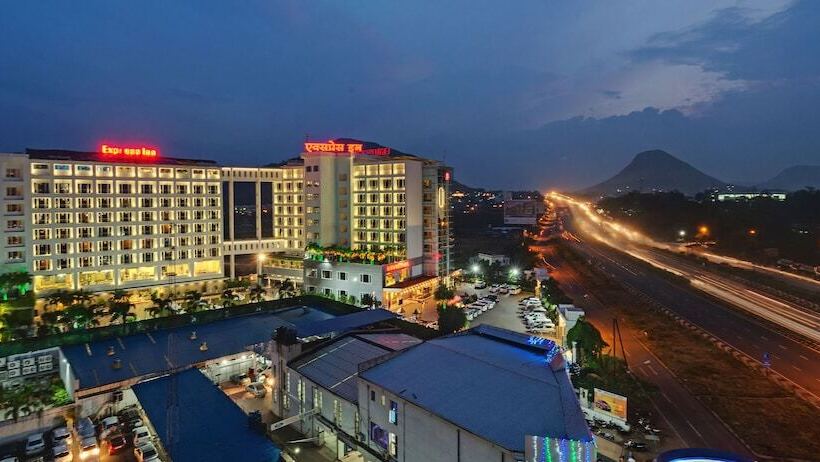 فندق Express Inn The Business Luxury