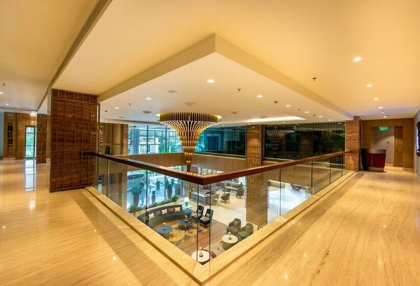 فندق Express Inn The Business Luxury