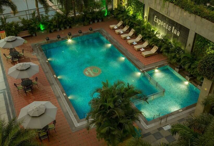 فندق Express Inn The Business Luxury