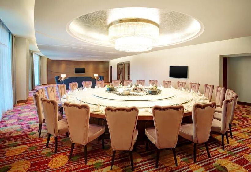 فندق Four Points By Sheraton Bijie