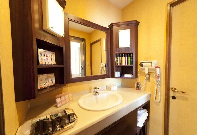 Отель Grand Fine Toyonaka Minami - Adults Only