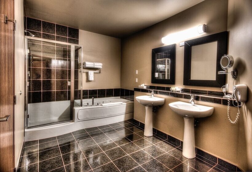 فندق Grand Inn & Residence Grande Prairie