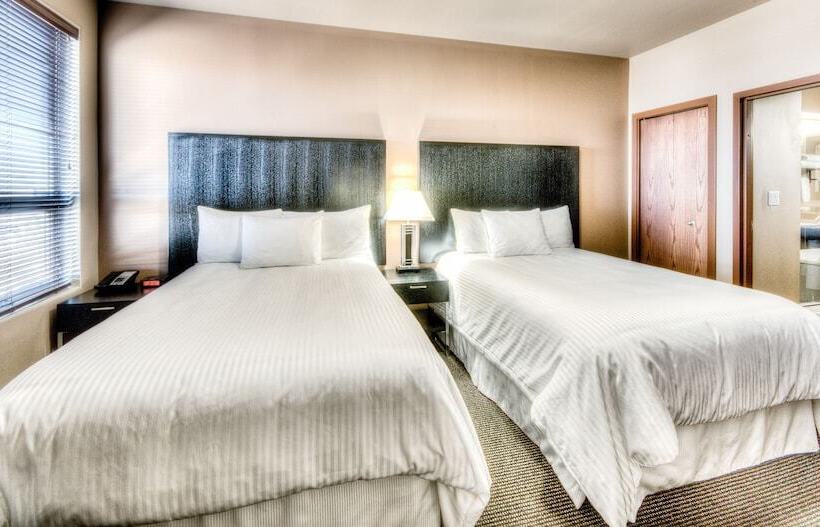 فندق Grand Inn & Residence Grande Prairie