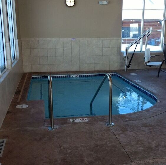 Grandstay Hotel Suites Thief River Falls