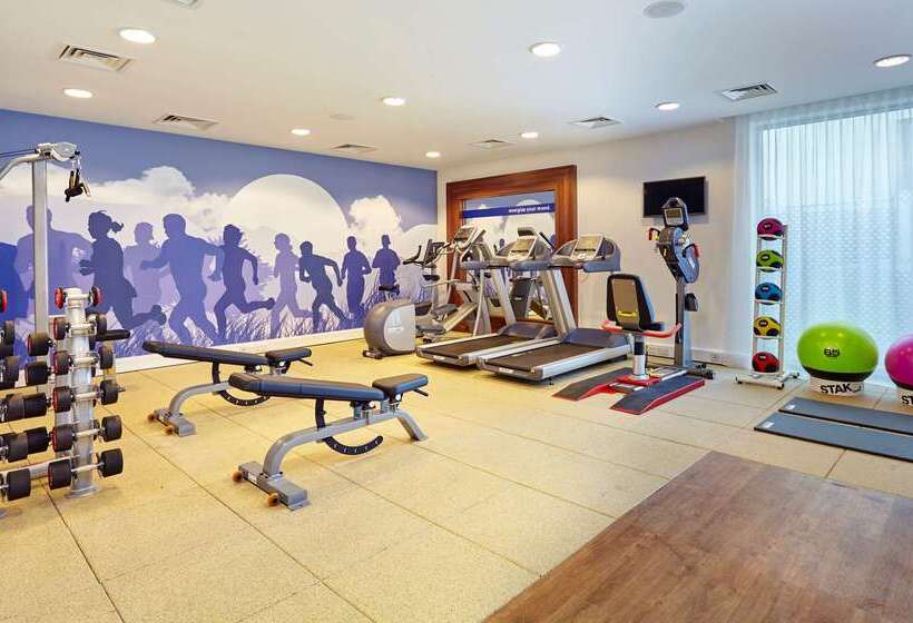 בית מלון כפרי Hampton By Hilton Bournemouth