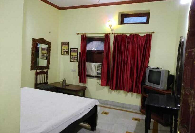 בית מלון כפרי Kuchaman Haveli