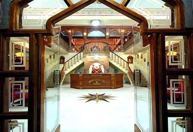 בית מלון כפרי Kuchaman Haveli