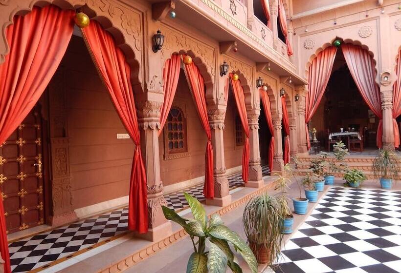 בית מלון כפרי Kuchaman Haveli