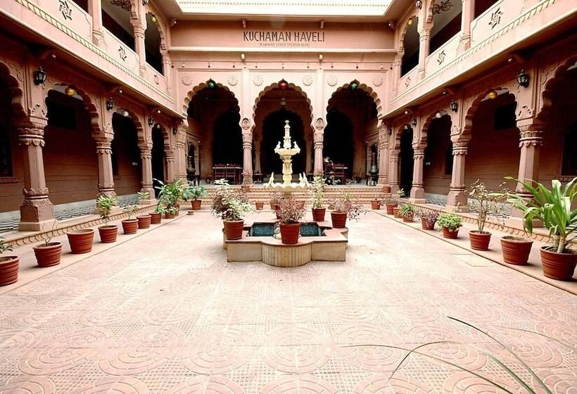 בית מלון כפרי Kuchaman Haveli