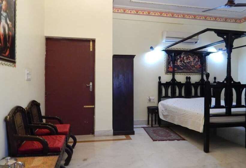 בית מלון כפרי Kuchaman Haveli