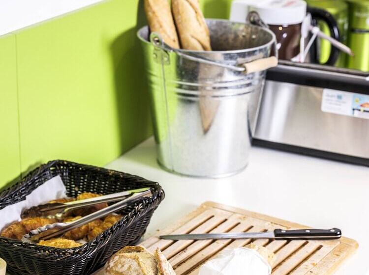 בית מלון כפרי Ibis Styles Sarrebourg