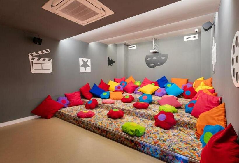 酒店 Kirman Belazur  Resort & Spa