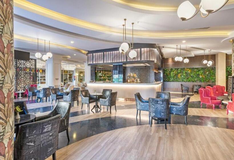 酒店 Kirman Belazur  Resort & Spa