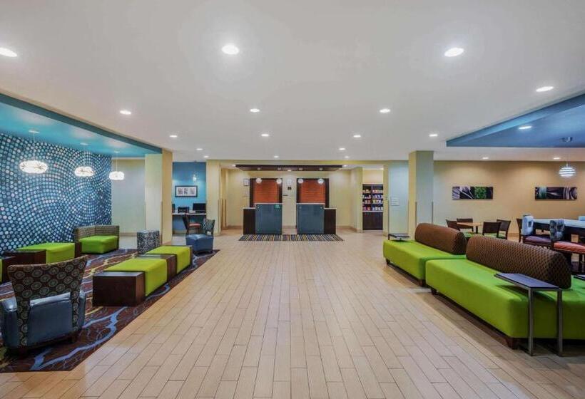 فندق La Quinta By Wyndham Beeville