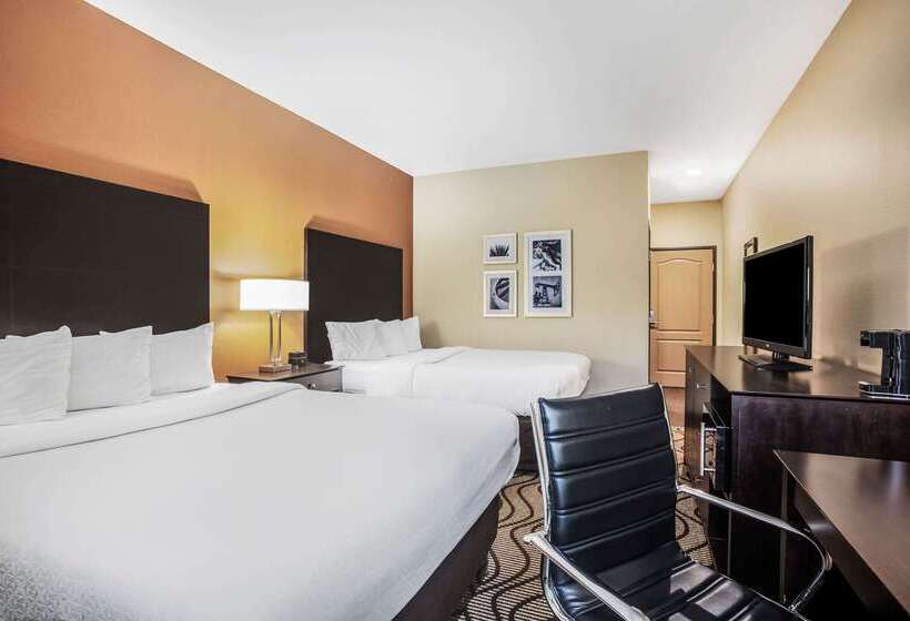 فندق La Quinta By Wyndham Beeville