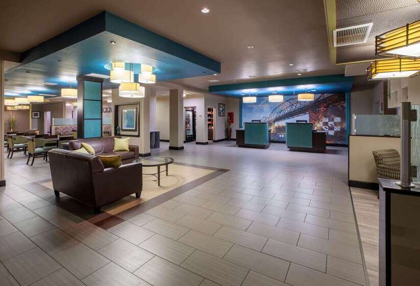 בית מלון כפרי La Quinta Inn & Suites By Wyndham Durant