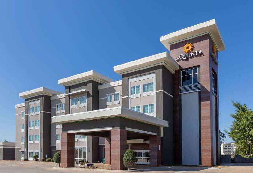 בית מלון כפרי La Quinta Inn & Suites By Wyndham Durant