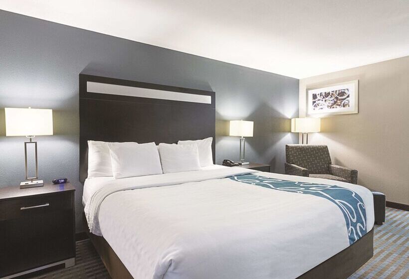 هتل La Quinta Inn & Suites Casino And Bar By Wyndham Glendive