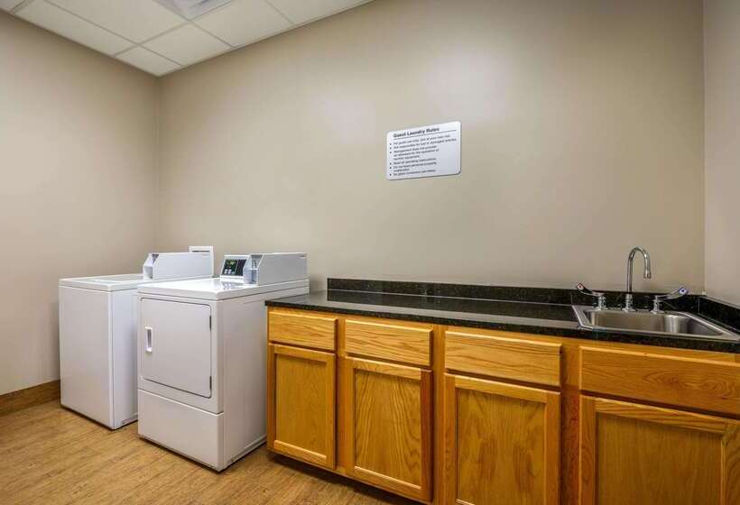 בית מלון כפרי La Quinta Inn & Suites Casino And Bar By Wyndham Glendive