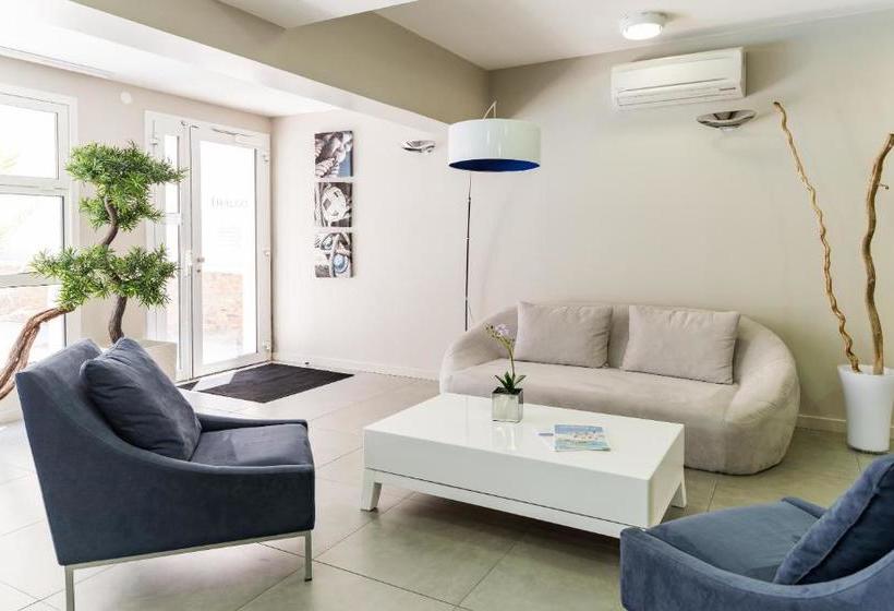 هتل Lagrange Vacances Les Patios Eugenie