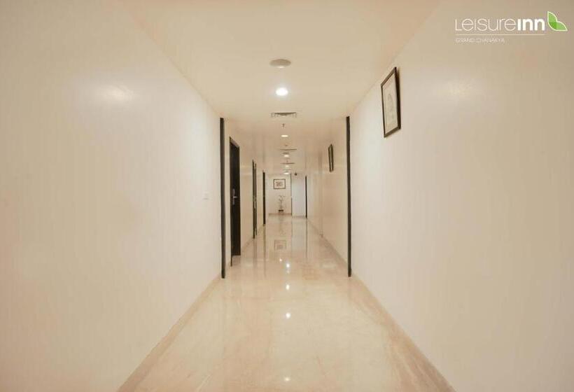 Отель Leisure Inn Grand Chanakya