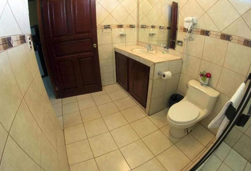 فندق Linda Vista