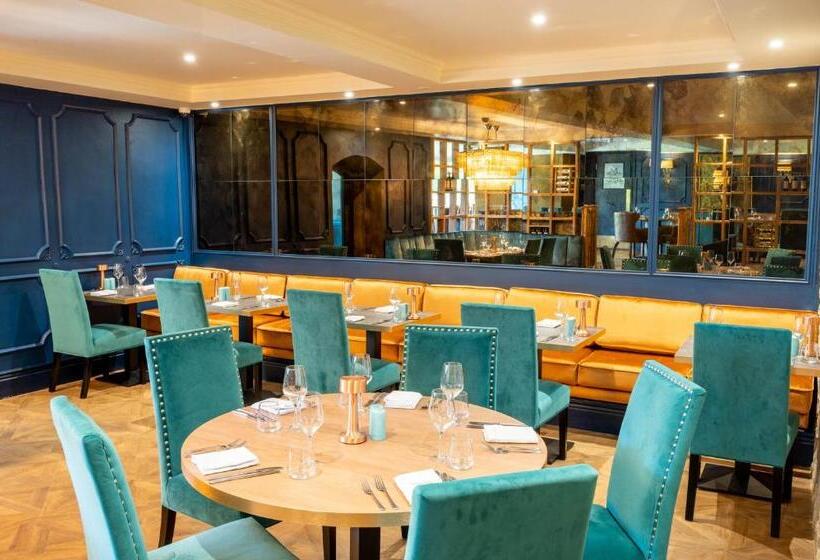 فندق Manor House