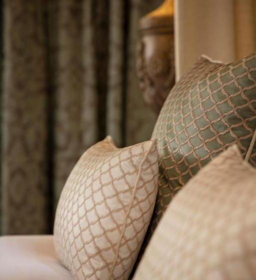 فندق Manor House