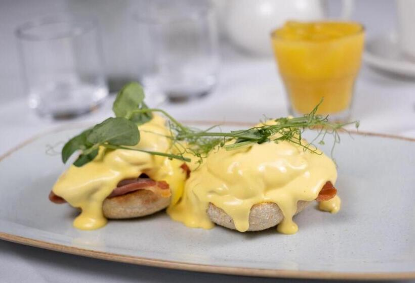 فندق Manor House