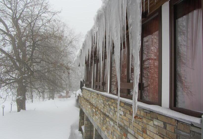 酒店 Manthos Mountain Resort & Spa